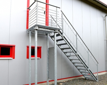 System stairs for outdoors