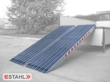 1 pair of heavy-duty ramps without edges